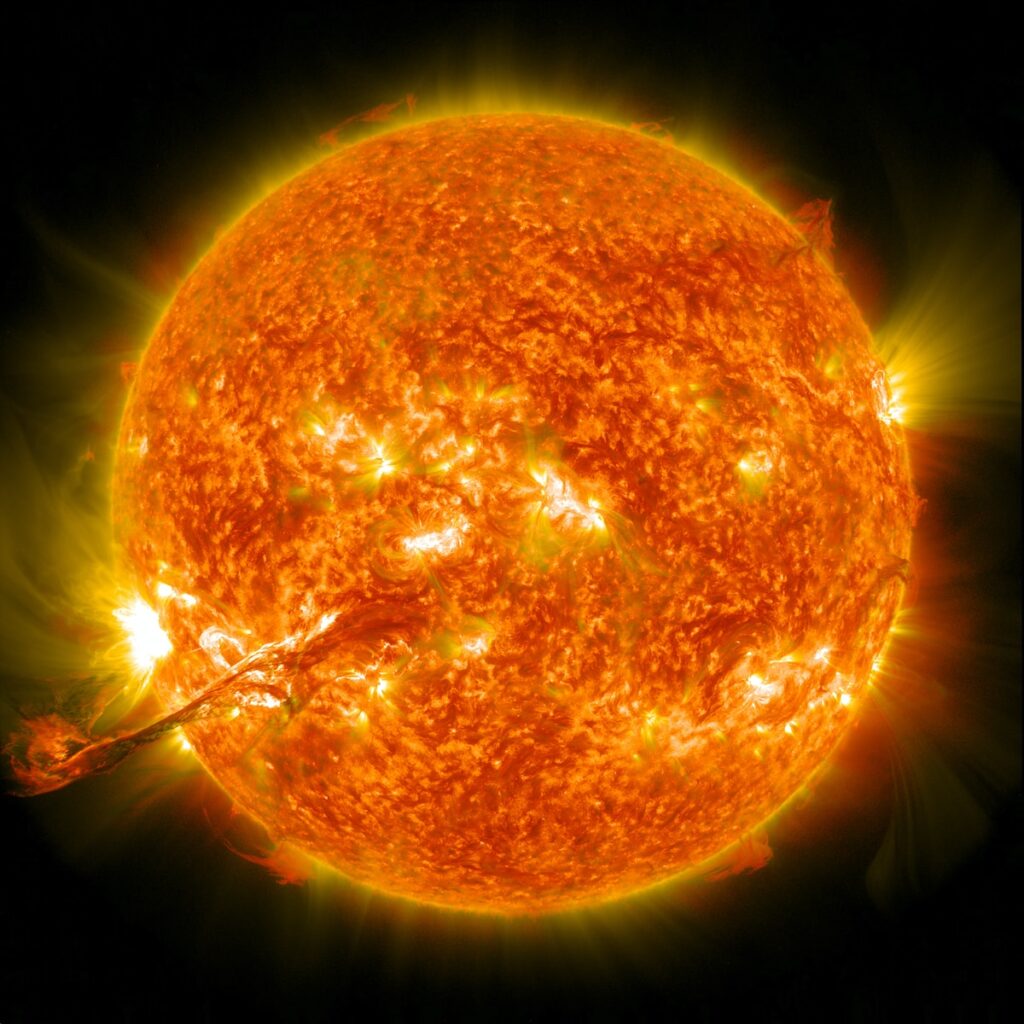 Teil der Sonne abgebrochen? NASA klärt auf!